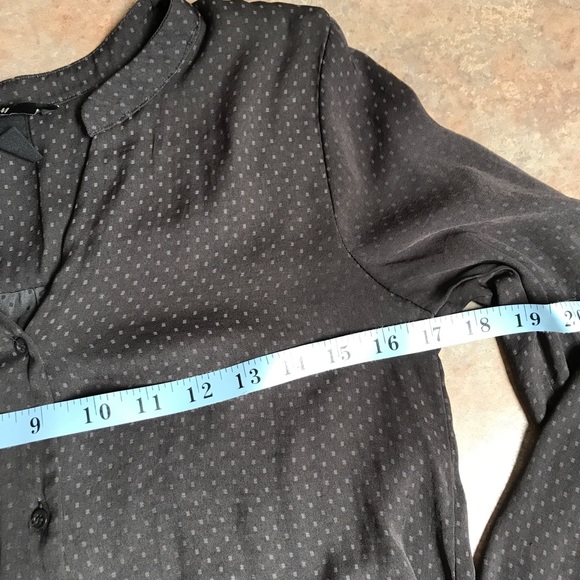 H&M button up polka dotted blouse - Picture 8 of 10